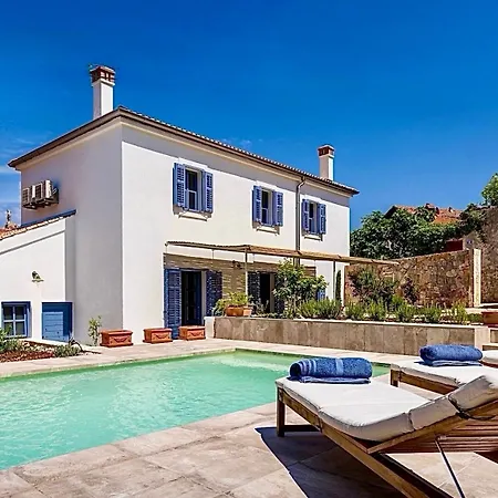 Casa Guarda Losinj * Veli Lošinj